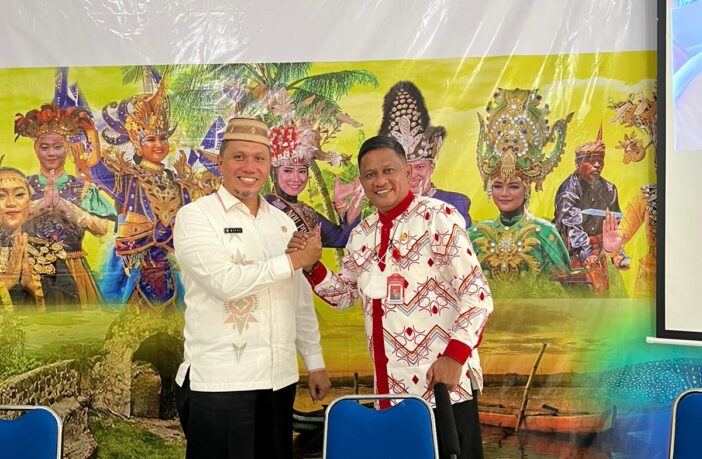 Menjalin kerjasama dan komitmen untuk membangun bersama, Kepala Dinas Pariwisata Bolsel Yayuk Kadullah mendapat respons positif oleh Kepala Dinas Pariwisata Provinsi Gorontalo Rifli Katili.
