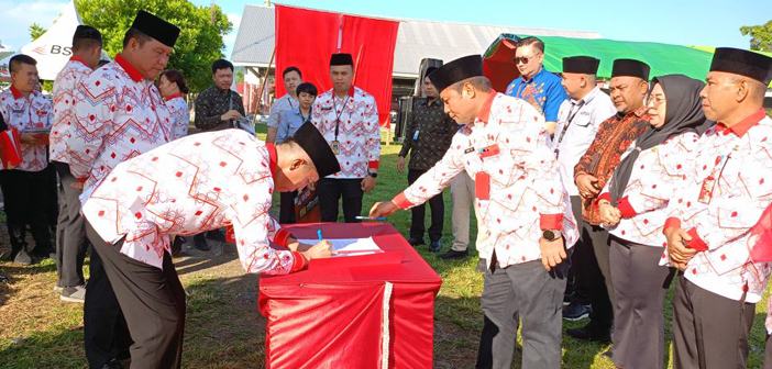 Apel Kerja perdana Tahun 2024, yang dilaksanakan di Lapangan Gelora Molibagu Kecamatan Bolaang Uki.