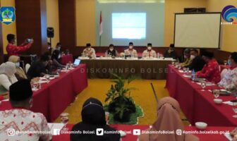 Bupati Hi Iskandar Kamaru SPt bersama Wabup Deddy Abdul Hamid dalam rapat Koordinasi antara Pemda Bolsel dengan BPJS Kesehatan Cabang Tondano