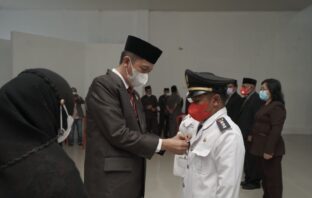 Bupati Bolsel Iskandar Kamaru Lakukan Penyegaran Pejabat