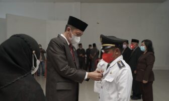 Bupati Bolsel Iskandar Kamaru Lakukan Penyegaran Pejabat