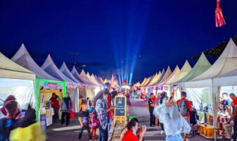 MERIAH! Suasana malam pada ajang Festival Maleo Bolsel 2021 banyak dikunjungi oleh masyarakat baik di Bolsel, Bolmong Raya dan Sulut.