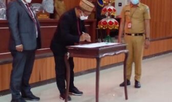 Rapar Paripurna tentang Ranperda pemilihan kepala desa juga diikuti oleh sejumlah pimpinan organisasi pemerintah daerah.