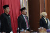 Ketua DPRD Arifin Olii memimpin jalannya rapat yang didampingi Wakil Ketua Hartina Badu.