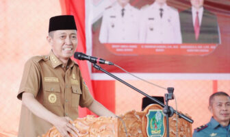 Bupati Hi Iskandar Kamaru SPt MSi