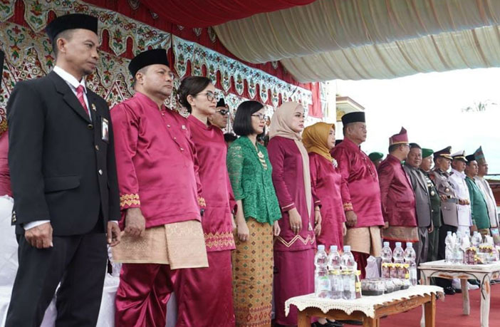 Upacara memperingati HUT ke-15 Kabupaten Bolsel.