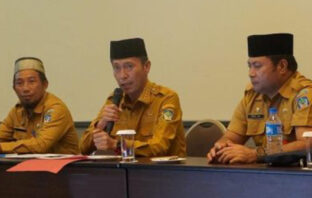 Sesi wawancara langsung dengan Bupati Hi Iskandar Kamaru SPt, MSi.