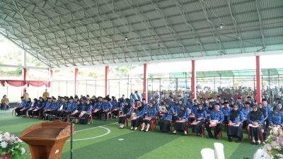PPPK Bolsel tahun 2025 tampak berbahagia menerima SK yang memberikan mereka jaminan untuk masa depan dan penghidupan lebih baik ke depan. (Foto: IST)