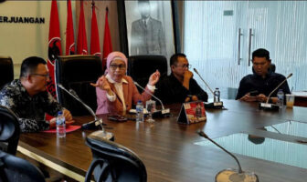 DPRD Bolsel mengawal aspirasi masyarakat Bolsel terkait dengan pembangunan infrastruktur di Komisi V DPR RI, Senin 22 September 2025, di Senayan, Jakarta. (Foto: IST)