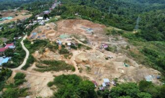 Di balik aktivitas tambang emas di Desa Lanut menumbuhkan banyak kisah yang tidak mengenakkan. Upaya pelestarian hutan mendapati banyak rintangan ke depan. (Foto: Lokasi tambang emas rakyat di Desa Lanut/tim instink.net)
