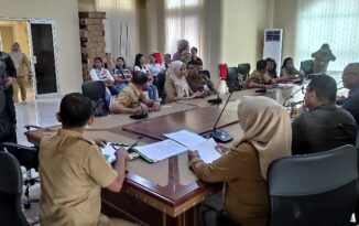 Rapat Dengar Pendapat digelar oleh DPRD Bolmong di ruang Komisi III guna menindaklanjuti aduan dari masyarakat terkait ijazah yang belum diserahkan oleh kepala sekolah di salah satu SD Sintap di Kanupaten Bolmong, Senin 8 Juni 2026. (Foto: IST)