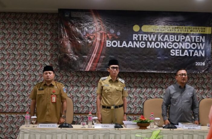 Bupati Iskandar Kamaru saat membuka pembahasan RTRW Bolsel yang dilaksanakan di Hotel Quality Manado, Senin 5 Oktober 2026. (Foto: IST)
